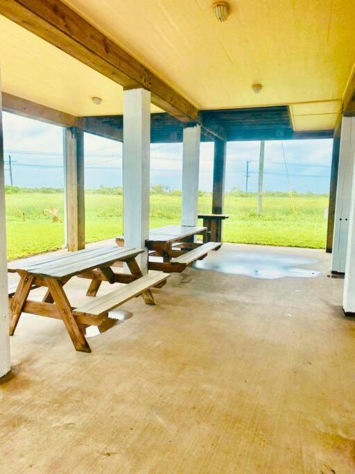 Sunny Delight - Sleeps 10 - Generous Space! Bolivar Peninsula Экстерьер фото