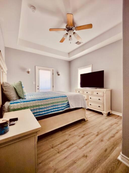Sunny Delight - Sleeps 10 - Generous Space! Bolivar Peninsula Экстерьер фото