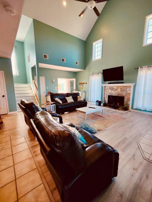Sunny Delight - Sleeps 10 - Generous Space! Bolivar Peninsula Экстерьер фото