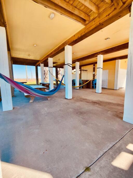 Sunny Delight - Sleeps 10 - Generous Space! Bolivar Peninsula Экстерьер фото